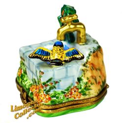 Garden Fountain Birdbath with Bird Limoges Box (Retired)