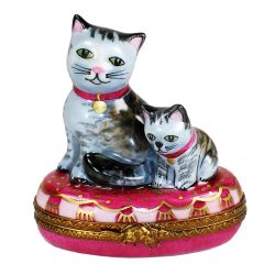 Mama Cat & Kitten Limoges Box by Beauchamp Porcelain Limoges France Trinket Box