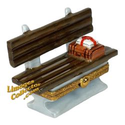 Forrest Gump Park Bench, Suitcase, Box of Chocolates (RARE)