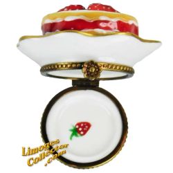 Strawberry-Filled Cake Limoges Box with Strawberry Topping