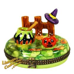 Witch's Cauldron in Pumpkin Patch Limoges Box (Beauchamp)